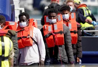Galleria foto 'Migranti, Vaticano a Meloni: “Obbligo morale aiutare chi è in difficoltà in mare”' - foto 1