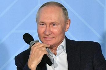 Galleria foto 'Morte Elisabetta, Putin a Carlo III: “Ti auguro successo e buona salute”' - foto 1