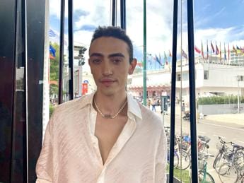 Galleria foto 'Mostra Venezia, Michele Bravi: “Festival attento a diritti civili ma c’è ancora tanto da fare”' - foto 1