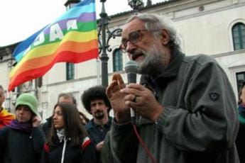 Galleria foto 'Mozambico, padre Zanotelli: “Suor Maria uccisa a bruciapelo da jihadisti”' - foto 1