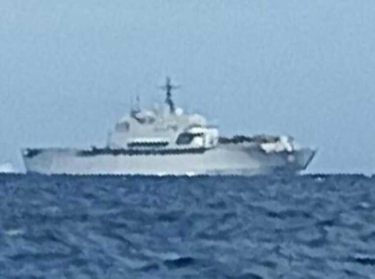 Navi della Marina al largo di San Foca: rafforzata la vigilanza sui gasdotti