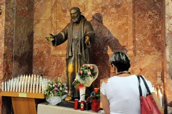 Galleria foto 'Padre Pio, ministro Cappuccini: “Esporre tutto l’anno suo cuore? Richiesta senza fondamento”' - foto 1