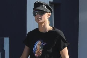 Galleria foto 'Paris Hilton disperata: “Grossa ricompensa” a chi le riporterà amata chihuahua' - foto 1