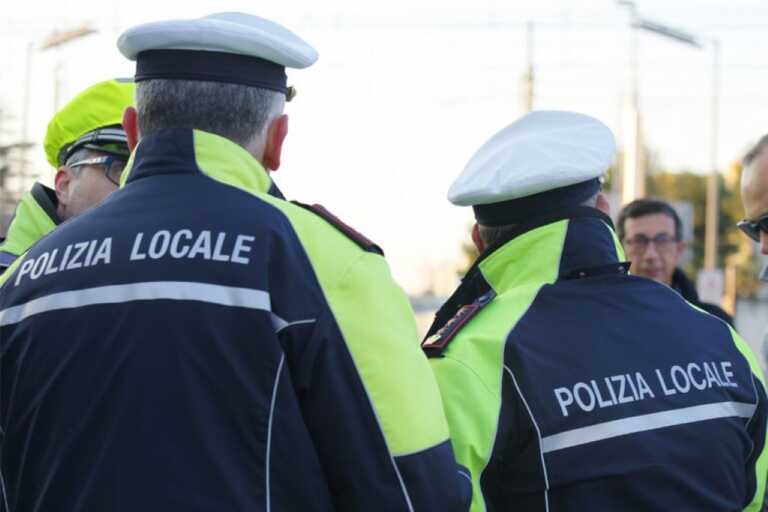 Galleria foto 'Aggredirono agenti di Polizia locale dopo una multa: condannate due donne baresi' - foto 1