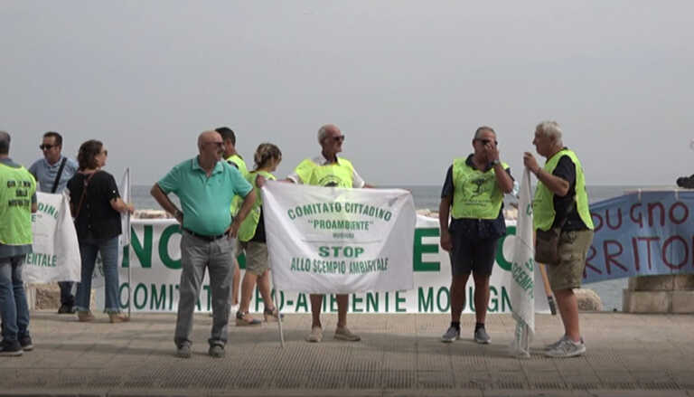 Monta la protesta contro l’inceneritore: «Ambiente e case a rischio» – VIDEO