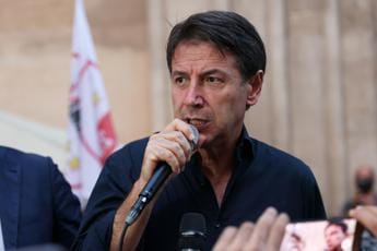 Galleria foto 'Reddito cittadinanza, Conte: “Può servire anche politico che non viene eletto”' - foto 1