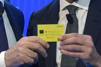 Galleria foto 'Reddito cittadinanza, i dati di agosto: importo medio 549 euro' - foto 1
