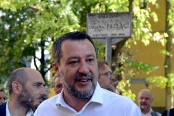 Galleria foto 'Reddito cittadinanza, Salvini: “Togliendolo a furbetti ci paghi due quota 41”' - foto 1