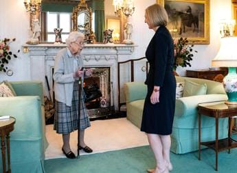 Galleria foto 'Regina Elisabetta, due giorni fa la visita di BoJo e Liz Truss' - foto 1