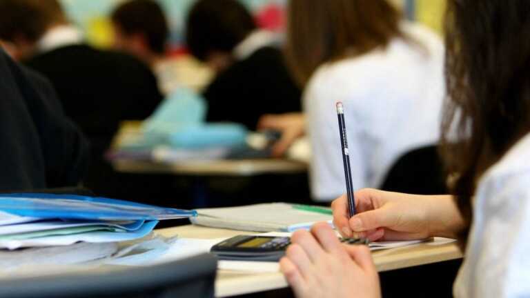 Si torna a scuola in Puglia e Basilicata: senza mascherine ma è sfida risparmi