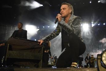 Galleria foto 'Robbie Williams, l’allusione ad avventure segrete con Minogue e Kidman' - foto 1