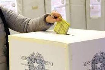 Galleria foto 'Roma, Milano, Napoli, Palermo, dove votano leader e cariche istituzionali' - foto 1