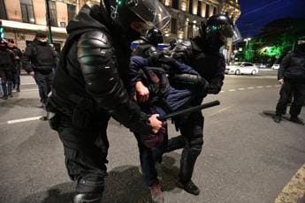 Galleria foto 'Russia, proteste contro mobilitazione: 730 arresti' - foto 1
