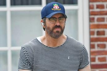 Galleria foto 'Ryan Reynolds fa colonscopia per scommessa e scopre di avere polipo-Video' - foto 1