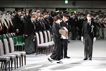 Galleria foto 'Shinzo Abe, funerali di Stato e proteste in piazza' - foto 1