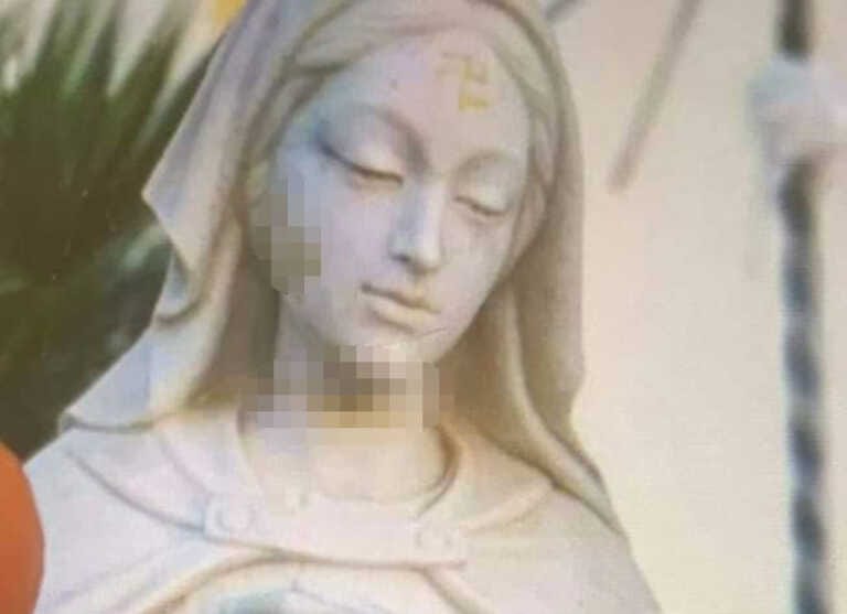 Galleria foto 'Tuglie, statue dei santi sfregiate con svastiche e simboli blasfemi' - foto 1