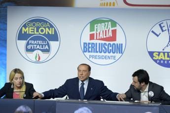 Galleria foto 'Sondaggi politici, elezioni 2022: centrodestra in vantaggio di 18 punti' - foto 1