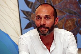 Galleria foto 'Striscia La Notizia: “Laudadio e cameraman aggrediti a sprangate”' - foto 1