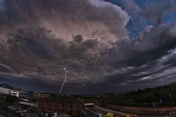 Galleria foto 'Temporali al centro-nord, allerta meteo arancione in due regioni' - foto 1