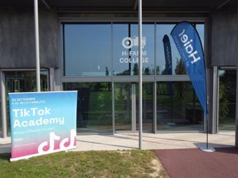 Galleria foto 'Tik Tok Academy, come diventare Content Creator sui social' - foto 1