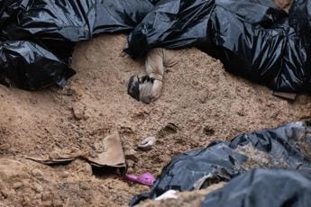 Galleria foto 'Ucraina, da stupri a esecuzioni: inchiesta Onu conferma crimini guerra' - foto 1