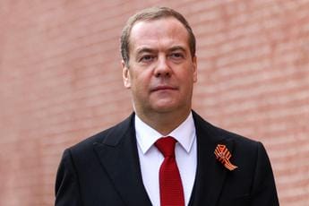 Galleria foto 'Ucraina, Medvedev: “Chi vuole disintegrarci gioca a scacchi con morte”' - foto 1