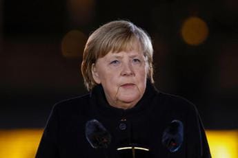 Galleria foto 'Ucraina, Merkel avverte: “Putin su armi nucleari va preso sul serio”' - foto 1