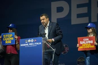 Galleria foto 'Ue, ira Salvini: “Da von der Leyen squallida minaccia, bullismo istituzionale”' - foto 1