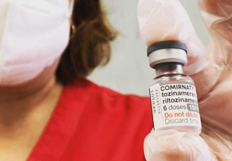 Galleria foto 'Covid, via al Policlinico di Bari alla somministrazione del vaccino bivalente' - foto 1
