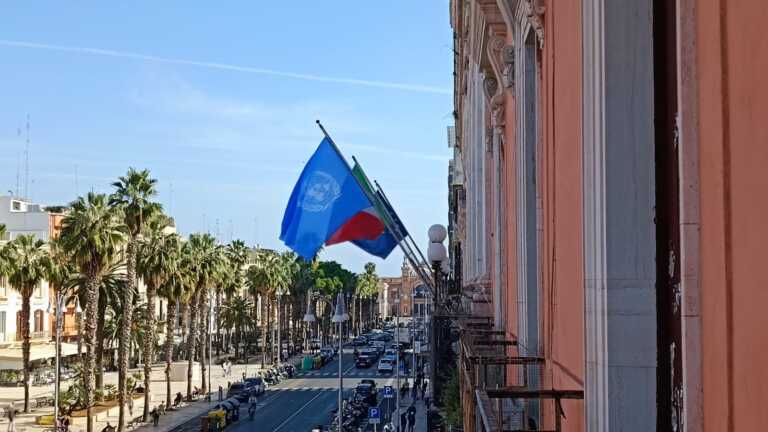 La bandiera dell’Onu sui palazzi delle Istituzioni a Bari per la Giornata delle Nazioni unite