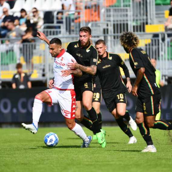 Il Bari vince ancora e batte il Venezia