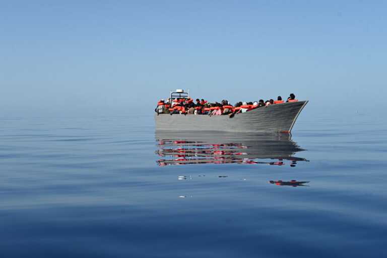Galleria foto '371 migranti salvati dalla Geo Barents di Medici senza frontiere' - foto 1