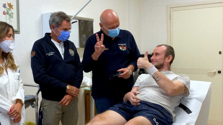 Bari, al Policlinico ricostruito il braccio a militare ucraino: è tornato a muovere le dita – VIDEO