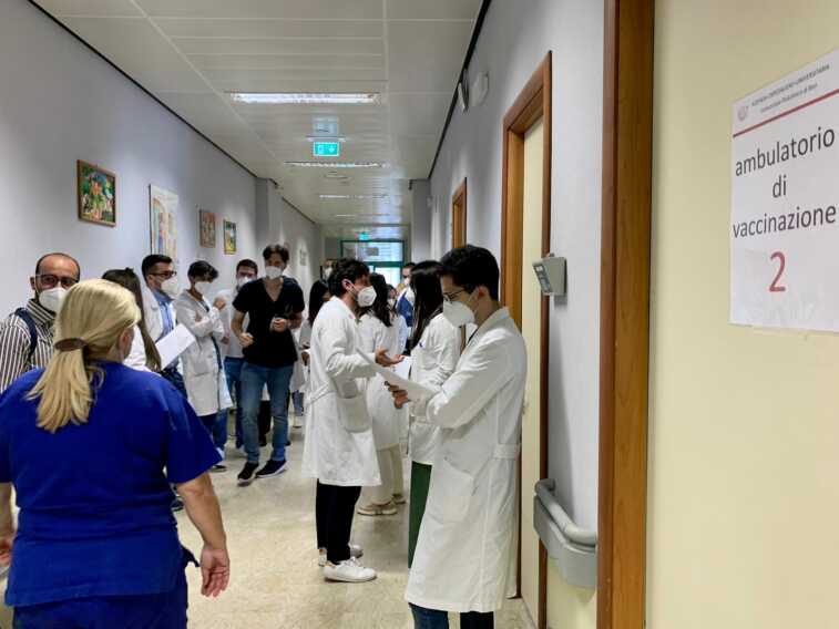 Via alla campagna vaccinale contro l’influenza al Policlinico di Bari