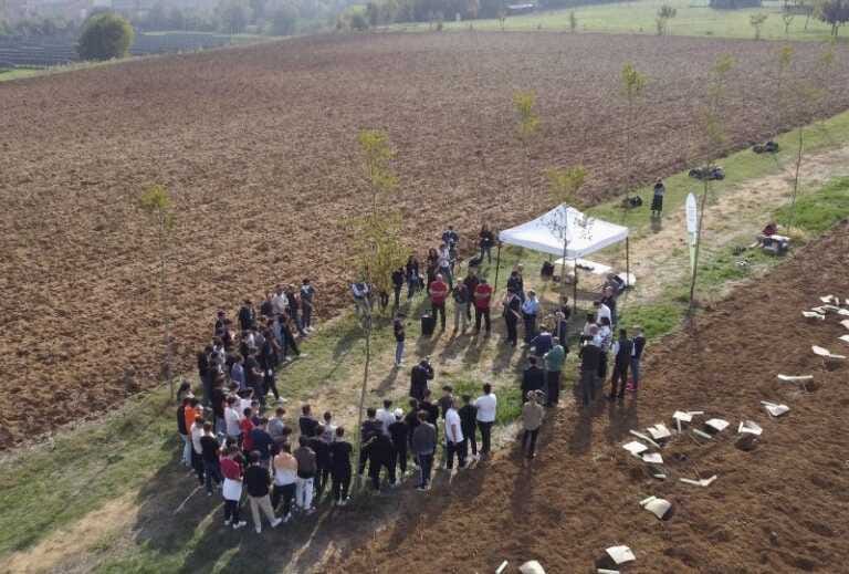 Galleria foto 'A Maranello nasce Bosco Ferrari, 30 ettari di nuova forestazione' - foto 1