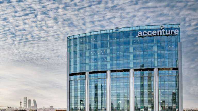 Galleria foto 'Accenture arriva a Bari: apre un polo per le professioni del futuro' - foto 1