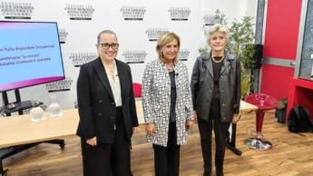 Galleria foto 'Acto Onlus: “E’ il momento della riscossa per tumori ginecologici”' - foto 1
