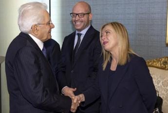 Galleria foto 'Alert Mattarella sul Covid: “Il peggio è passato ma non cantiamo vittoria”' - foto 1