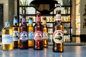 Galleria foto 'Astraricerche-Birra Moretti: conviviali, solidali e creativi, come si vedono gli italiani' - foto 1