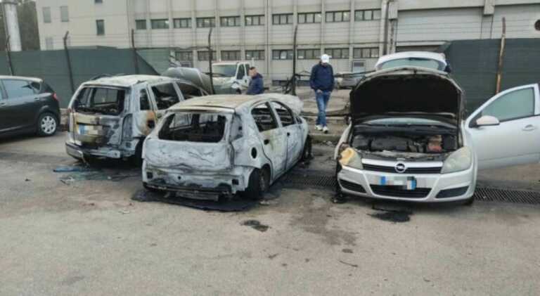 Auto incendiate nei parcheggi ex Ilva, i sindacati: «L’azienda dia risposte»