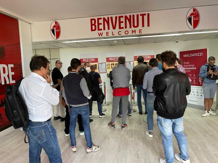 Verso Bari-Ternana: biglietti a ruba. Profumo di record