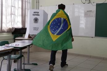 Galleria foto 'Brasile, Lula e Bolsonaro guardano al ballottaggio' - foto 1