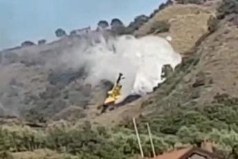 Galleria foto 'Canadair precipitato sull’Etna, trovati resti cadaveri piloti' - foto 1