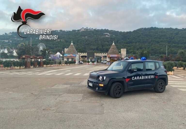Rapina tra la folla allo Zoosafari: dopo due anni arrestate due persone