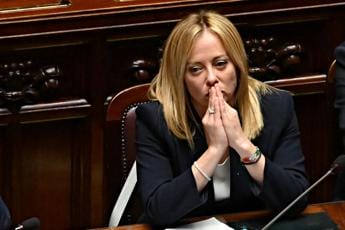 Galleria foto 'Caro bollette, Meloni: “Costi insostenibili, governo al lavoro”: il piano' - foto 1