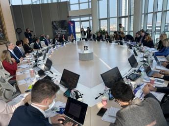 Galleria foto 'Clima, Axa al fianco di Vision Think Tank per la 1a Dolomite conference' - foto 1