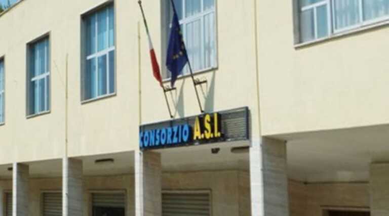 Galleria foto 'Persi investimenti per 19 mln a Lecce e Brindisi: sarebbero serviti per strade e servizi' - foto 1