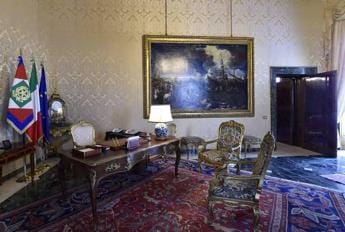 Galleria foto 'Consultazioni al via nello studio alla ‘Vetrata’, era camera Papi' - foto 1