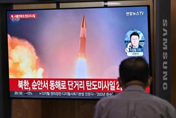 Galleria foto 'Corea del Sud e Usa lanciano 4 missili in risposta a test Pyongyang' - foto 1