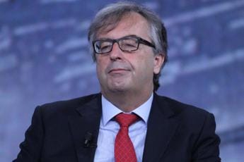 Galleria foto 'Covid, Burioni: “Alla fine ha preso anche me, ma vaccini salvano”' - foto 1